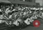 Standbild Mechanik hobby-Pferderennen Santa Monica California USA, 1934, aus Sekunde 10 historischem Filmmaterial Videoclip 65675022442