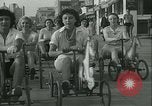 Standbild Mechanik hobby-Pferderennen Santa Monica California USA, 1934, aus Sekunde 18 historischem Filmmaterial Videoclip 65675022442