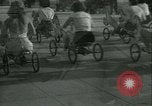 Standbild Mechanik hobby-Pferderennen Santa Monica California USA, 1934, aus Sekunde 33 historischem Filmmaterial Videoclip 65675022442