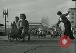 Standbild Mechanik hobby-Pferderennen Santa Monica California USA, 1934, aus Sekunde 37 historischem Filmmaterial Videoclip 65675022442