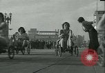 Standbild Mechanik hobby-Pferderennen Santa Monica California USA, 1934, aus Sekunde 40 historischem Filmmaterial Videoclip 65675022442