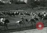 Standbild junge Kinder reiten Pferde Kansas City Missouri USA, 1934, aus Sekunde 14 historischem Filmmaterial Videoclip 65675022443