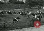 Standbild junge Kinder reiten Pferde Kansas City Missouri USA, 1934, aus Sekunde 15 historischem Filmmaterial Videoclip 65675022443