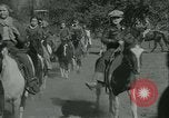 Standbild junge Kinder reiten Pferde Kansas City Missouri USA, 1934, aus Sekunde 17 historischem Filmmaterial Videoclip 65675022443