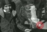 Standbild junge Kinder reiten Pferde Kansas City Missouri USA, 1934, aus Sekunde 49 historischem Filmmaterial Videoclip 65675022443