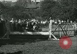Standbild junge Kinder reiten Pferde Kansas City Missouri USA, 1934, aus Sekunde 60 historischem Filmmaterial Videoclip 65675022443