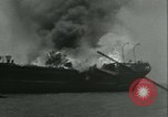 Image Santa Paula pétrolier en flammes Hunters Point California USA, 1933, de la seconde 41 séquences d'archives historiques vidéo 65675022446