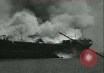 Image Santa Paula pétrolier en flammes Hunters Point California USA, 1933, de la seconde 45 séquences d'archives historiques vidéo 65675022446