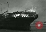 Image Santa Paula pétrolier en flammes Hunters Point California USA, 1933, de la seconde 50 séquences d'archives historiques vidéo 65675022446