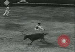 Immagine di La corrida Mont-De-Marsan Francia, 1933, secondo 15 filmato di repertorio 65675022452