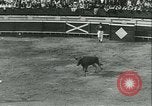 Immagine di La corrida Mont-De-Marsan Francia, 1933, secondo 19 filmato di repertorio 65675022452