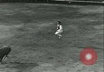 Immagine di La corrida Mont-De-Marsan Francia, 1933, secondo 22 filmato di repertorio 65675022452