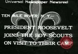 Standbild Präsident Roosevelt mit Pfadfindern Ten Mile River New York USA, 1933, aus Sekunde 1 historischem Filmmaterial Videoclip 65675022453
