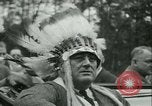 Standbild Präsident Roosevelt mit Pfadfindern Ten Mile River New York USA, 1933, aus Sekunde 33 historischem Filmmaterial Videoclip 65675022453