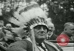 Standbild Präsident Roosevelt mit Pfadfindern Ten Mile River New York USA, 1933, aus Sekunde 34 historischem Filmmaterial Videoclip 65675022453