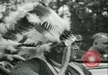 Standbild Präsident Roosevelt mit Pfadfindern Ten Mile River New York USA, 1933, aus Sekunde 39 historischem Filmmaterial Videoclip 65675022453