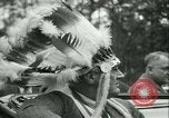 Standbild Präsident Roosevelt mit Pfadfindern Ten Mile River New York USA, 1933, aus Sekunde 41 historischem Filmmaterial Videoclip 65675022453