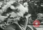 Standbild Präsident Roosevelt mit Pfadfindern Ten Mile River New York USA, 1933, aus Sekunde 42 historischem Filmmaterial Videoclip 65675022453