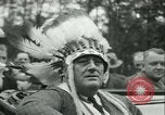 Standbild Präsident Roosevelt mit Pfadfindern Ten Mile River New York USA, 1933, aus Sekunde 47 historischem Filmmaterial Videoclip 65675022453