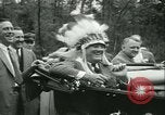 Standbild Präsident Roosevelt mit Pfadfindern Ten Mile River New York USA, 1933, aus Sekunde 49 historischem Filmmaterial Videoclip 65675022453