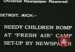 Standbild frische Luft Camp Sommer Camp für Kinder aus armen Familien Sylvan Lake Michigan USA, 1933, aus Sekunde 9 historischem Filmmaterial Videoclip 65675022459