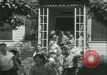 Standbild frische Luft Camp Sommer Camp für Kinder aus armen Familien Sylvan Lake Michigan USA, 1933, aus Sekunde 13 historischem Filmmaterial Videoclip 65675022459