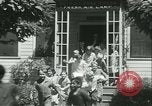 Standbild frische Luft Camp Sommer Camp für Kinder aus armen Familien Sylvan Lake Michigan USA, 1933, aus Sekunde 21 historischem Filmmaterial Videoclip 65675022459