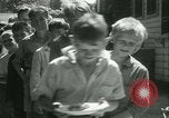 Standbild frische Luft Camp Sommer Camp für Kinder aus armen Familien Sylvan Lake Michigan USA, 1933, aus Sekunde 32 historischem Filmmaterial Videoclip 65675022459