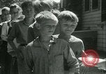 Standbild frische Luft Camp Sommer Camp für Kinder aus armen Familien Sylvan Lake Michigan USA, 1933, aus Sekunde 36 historischem Filmmaterial Videoclip 65675022459