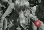 Standbild frische Luft Camp Sommer Camp für Kinder aus armen Familien Sylvan Lake Michigan USA, 1933, aus Sekunde 45 historischem Filmmaterial Videoclip 65675022459