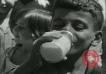 Standbild frische Luft Camp Sommer Camp für Kinder aus armen Familien Sylvan Lake Michigan USA, 1933, aus Sekunde 51 historischem Filmmaterial Videoclip 65675022459