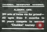 Image des jumeaux identiques tournoi Albany New York USA, 1931, de la seconde 1 séquences d'archives historiques vidéo 65675022463