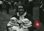 Image des jumeaux identiques tournoi Albany New York USA, 1931, de la seconde 41 séquences d'archives historiques vidéo 65675022463