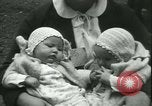 Image des jumeaux identiques tournoi Albany New York USA, 1931, de la seconde 45 séquences d'archives historiques vidéo 65675022463