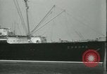 Standbild Hollywood Film Magnat Carl Laemmle an Bord des Schiffes Europa New York City USA, 1931, aus Sekunde 14 historischem Filmmaterial Videoclip 65675022464