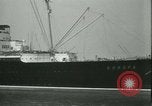 Standbild Hollywood Film Magnat Carl Laemmle an Bord des Schiffes Europa New York City USA, 1931, aus Sekunde 15 historischem Filmmaterial Videoclip 65675022464