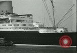 Standbild Hollywood Film Magnat Carl Laemmle an Bord des Schiffes Europa New York City USA, 1931, aus Sekunde 19 historischem Filmmaterial Videoclip 65675022464