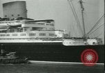 Standbild Hollywood Film Magnat Carl Laemmle an Bord des Schiffes Europa New York City USA, 1931, aus Sekunde 20 historischem Filmmaterial Videoclip 65675022464