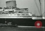 Standbild Hollywood Film Magnat Carl Laemmle an Bord des Schiffes Europa New York City USA, 1931, aus Sekunde 21 historischem Filmmaterial Videoclip 65675022464