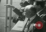 Standbild Hollywood Film Magnat Carl Laemmle an Bord des Schiffes Europa New York City USA, 1931, aus Sekunde 50 historischem Filmmaterial Videoclip 65675022464