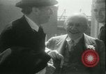 Standbild Hollywood Film Magnat Carl Laemmle an Bord des Schiffes Europa New York City USA, 1931, aus Sekunde 57 historischem Filmmaterial Videoclip 65675022464