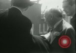 Standbild Hollywood Film Magnat Carl Laemmle an Bord des Schiffes Europa New York City USA, 1931, aus Sekunde 62 historischem Filmmaterial Videoclip 65675022464