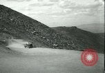 Standbild Chuck Myers auto race Pikes Peak Colorado USA, 1931, aus Sekunde 57 historischem Filmmaterial Videoclip 65675022467