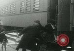 Standbild illegale Einwanderer abgeschoben über Ellis Island Communipaw New Jersey USA, 1931, aus Sekunde 37 historischem Filmmaterial Videoclip 65675022469