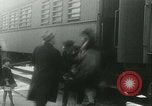 Standbild illegale Einwanderer abgeschoben über Ellis Island Communipaw New Jersey USA, 1931, aus Sekunde 38 historischem Filmmaterial Videoclip 65675022469