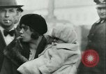 Standbild illegale Einwanderer abgeschoben über Ellis Island Communipaw New Jersey USA, 1931, aus Sekunde 39 historischem Filmmaterial Videoclip 65675022469