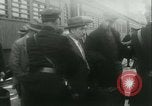 Standbild illegale Einwanderer abgeschoben über Ellis Island Communipaw New Jersey USA, 1931, aus Sekunde 44 historischem Filmmaterial Videoclip 65675022469