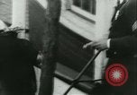 Standbild illegale Einwanderer abgeschoben über Ellis Island Communipaw New Jersey USA, 1931, aus Sekunde 53 historischem Filmmaterial Videoclip 65675022469