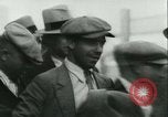 Standbild illegale Einwanderer abgeschoben über Ellis Island Communipaw New Jersey USA, 1931, aus Sekunde 58 historischem Filmmaterial Videoclip 65675022469