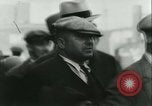 Standbild illegale Einwanderer abgeschoben über Ellis Island Communipaw New Jersey USA, 1931, aus Sekunde 59 historischem Filmmaterial Videoclip 65675022469